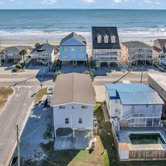 Ocean View l 7BR Home l Second Row l Sleeps 16