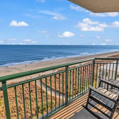 Oceanfront l 4BR l Pool and Lazy River l End Unit