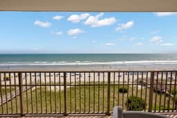 Oceanfront 3BR/2B Springs Towers 704 Pool, Hot Tub, Fitness Room - Image 2