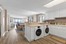 Oceanfront Luxury 3BR/2BA End Unit with Pool, Fitness Room and Hot Tubs. - Image 3