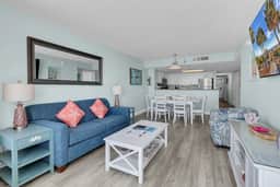 Baywatch Resort l 3BR l Top Floor l Resort Pools - Image 4