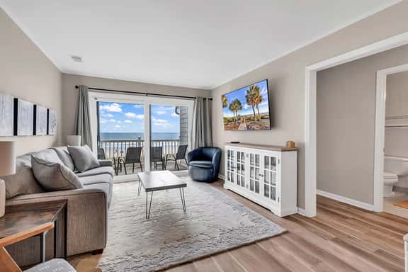 Newly Renovated Oceanfront 3BR at Sea Cloister ll | Cherry Grove - Image 1