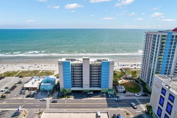 Oceanfront 3BR/2BA Condo! Walk to Beach Bars, Restaurants, grocery and more! - Image 2