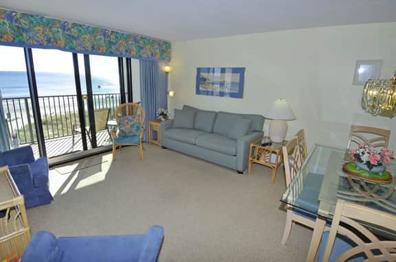 Oceanfront 3BR/2BA Condo! Walk to Beach Bars, Restaurants, grocery and more! - Image 3