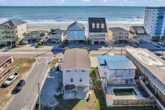 Ocean View l 7BR Home l Second Row l Sleeps 16 - Image 1