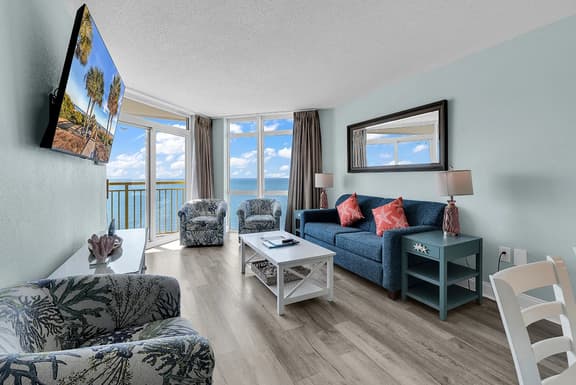 Baywatch Resort l 3BR l Top Floor l Resort Pools - Image 1