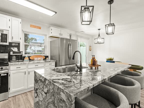 Private Home l 5 min Walk to Beach l 3BR l Pool - Image 1